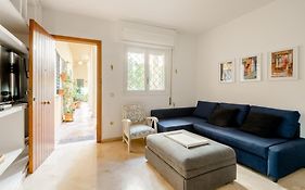 Cozy&quiet Apt in SanVicente st Andalusian patio